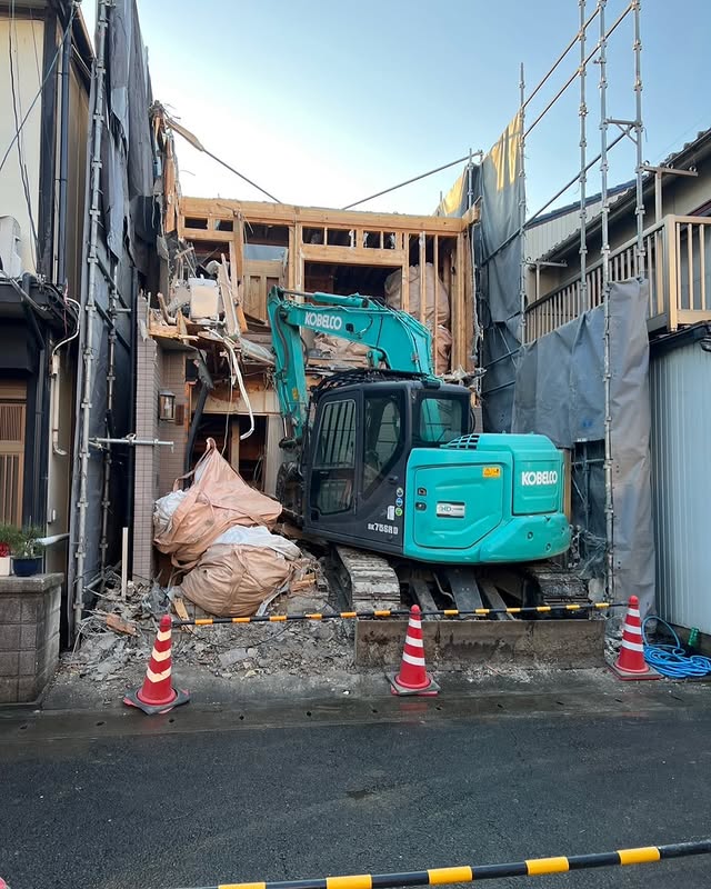 建物解体工事の現場写真